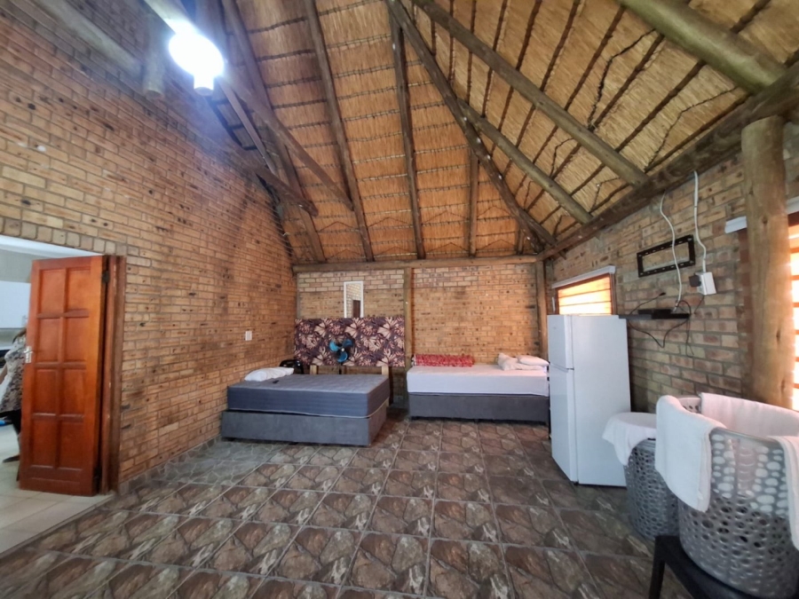 5 Bedroom Property for Sale in Oos Einde North West